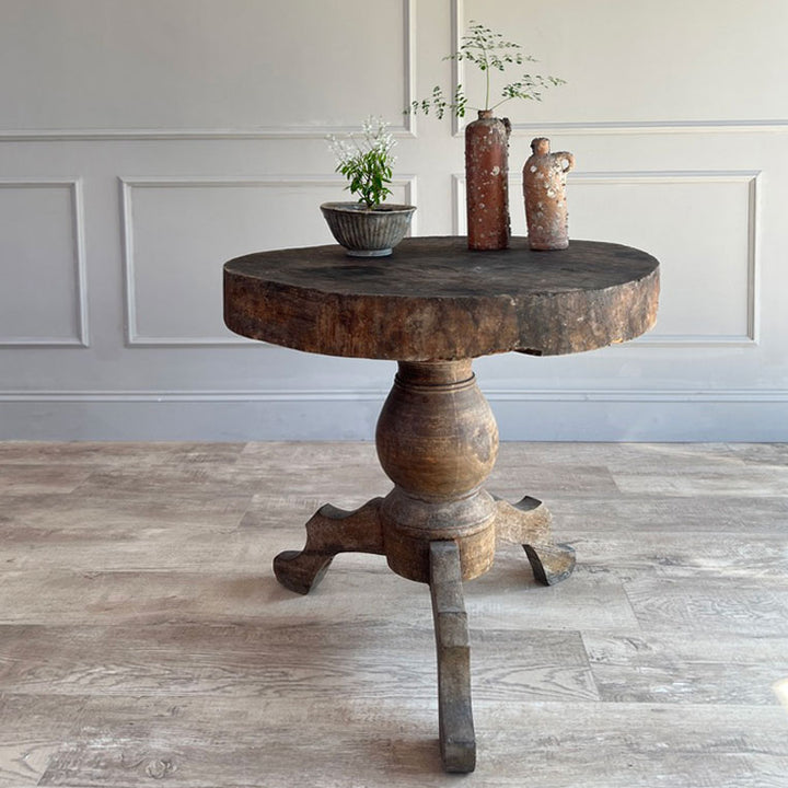 Antique Rustic Round Table | Rohan f 