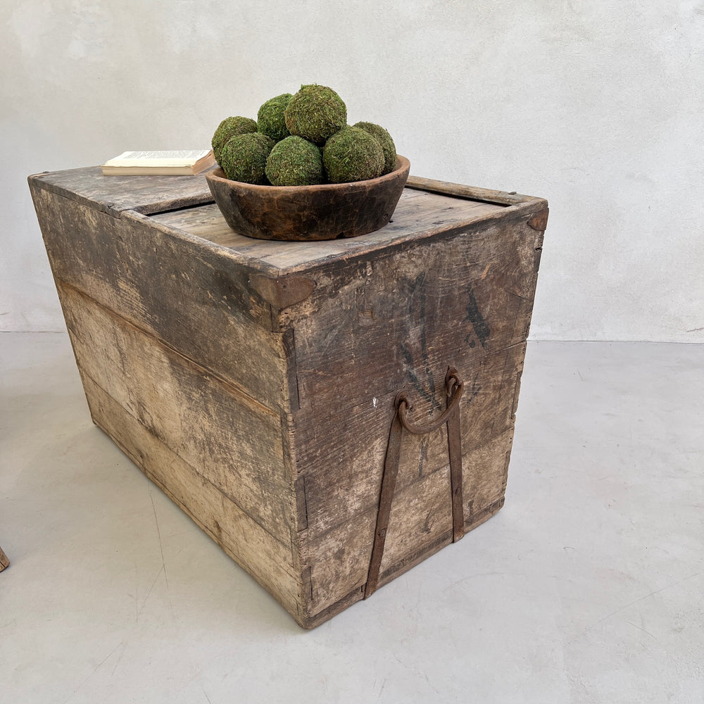 Antique Rustic Wooden Trunk | Elizabeth