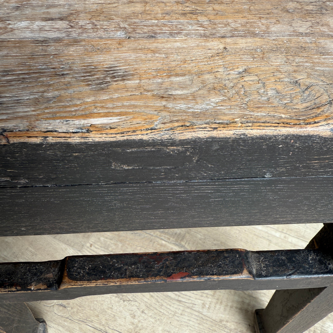 Antique Side Table Sebathian 