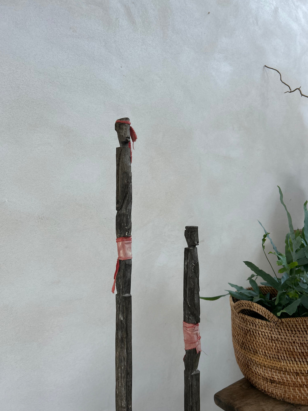 Antique Tribal Totem pole HartaAntique Tribal Totem pole Harta