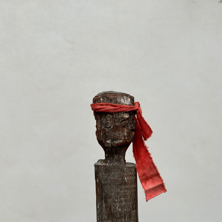 Antique Tribal Totem pole Harta