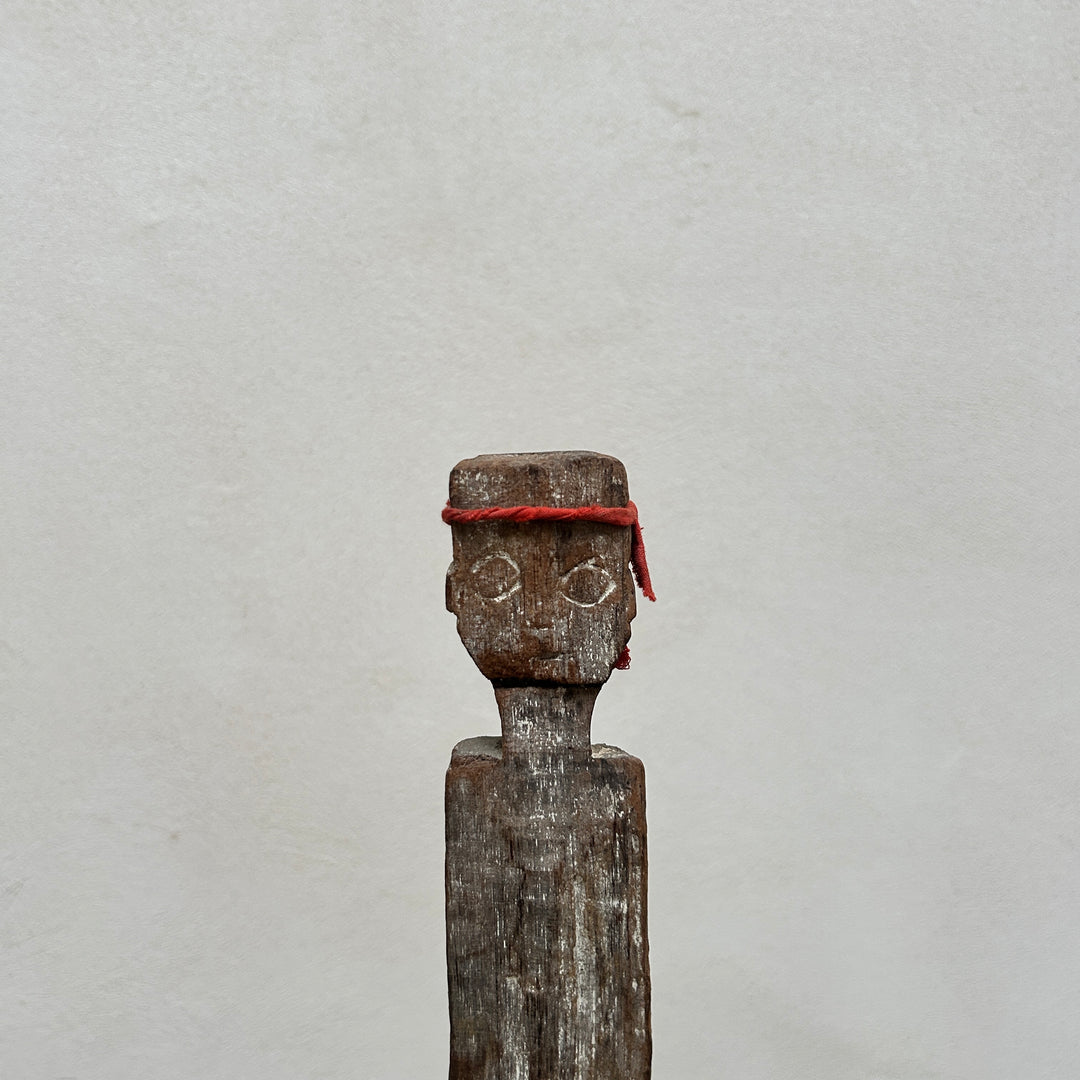 Antique Tribal Totem pole Harta