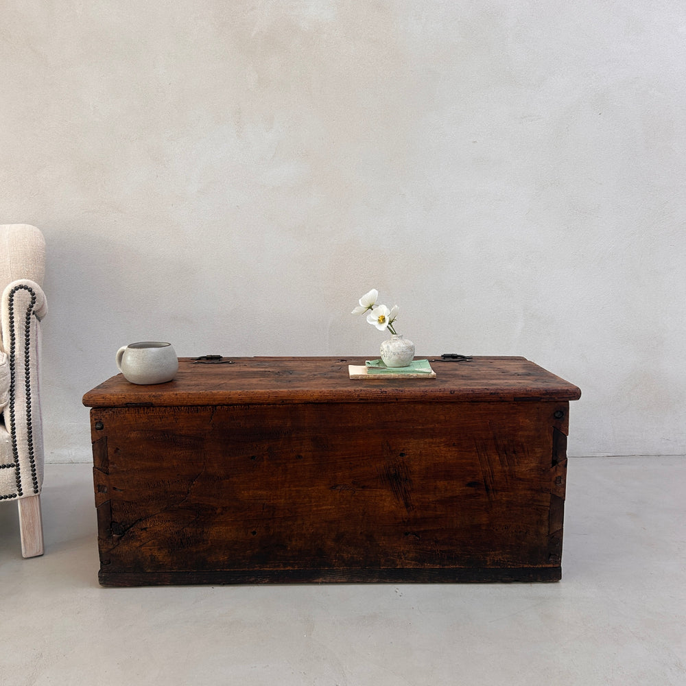 Antique blanket box | Sybil