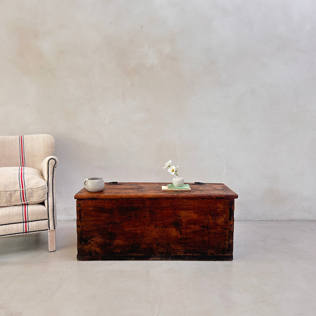 Antique blanket box | Sybil