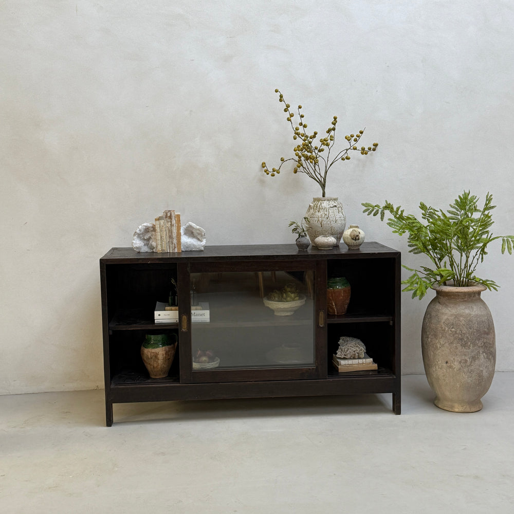 Antique glazed shop counter | Albert