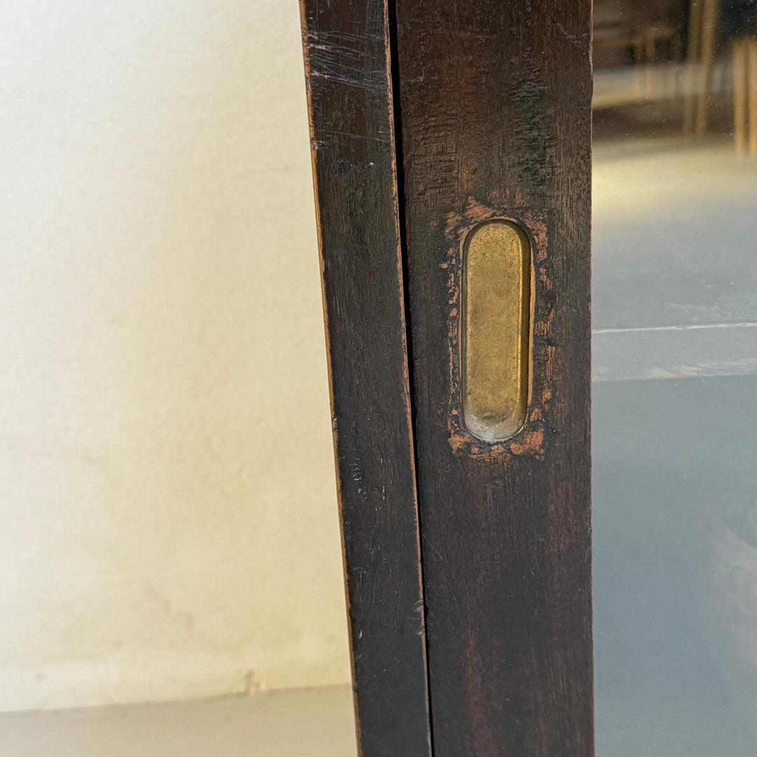 Antique glazed shop counter | Albert 