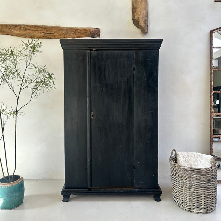 Antique primitive French Linen Press