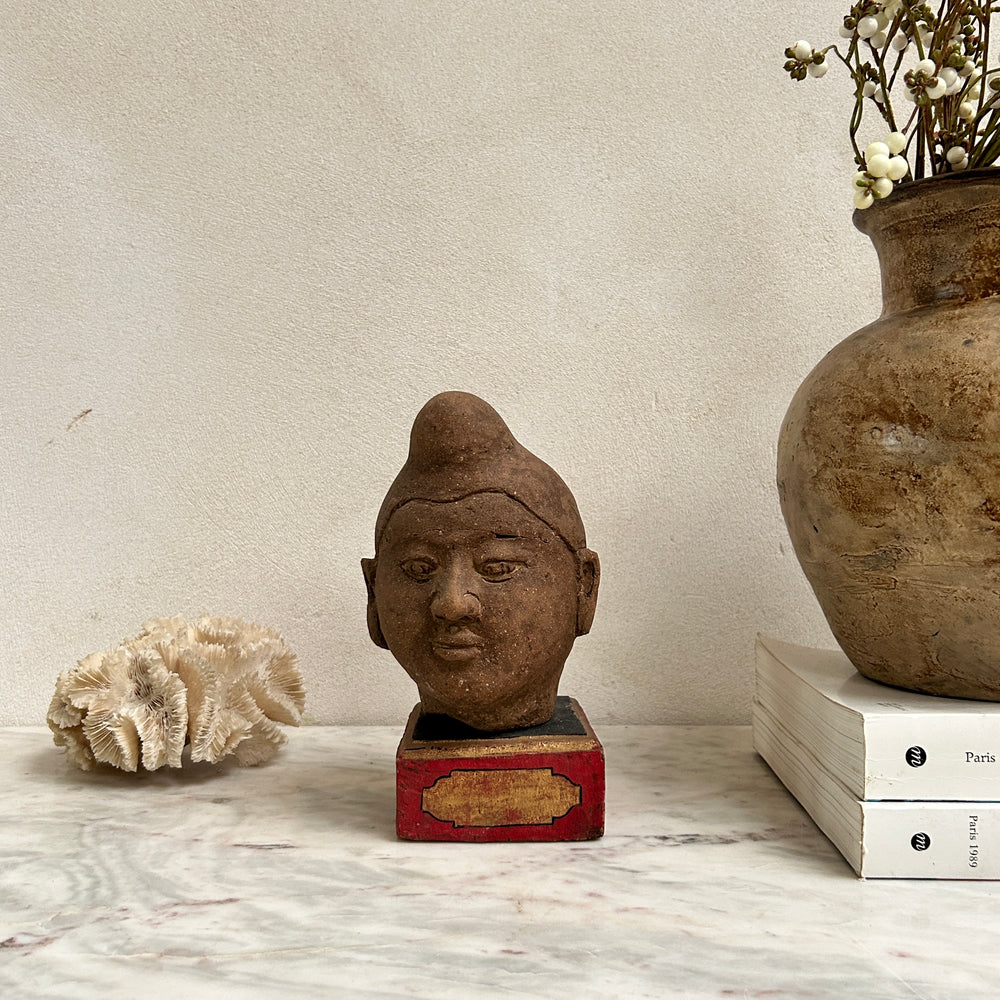 Antique terracotta bust of man | Suarti