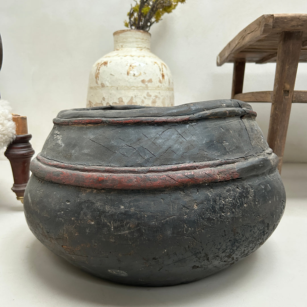 Antique water bowl XL | Zahra