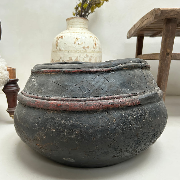 Antique water bowl XL | Zahra