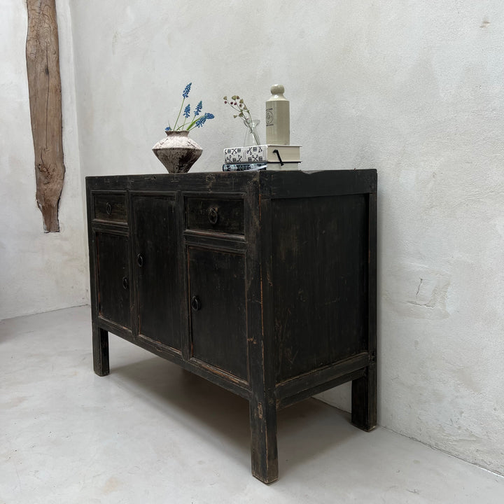 Antique black sideboard Trayi