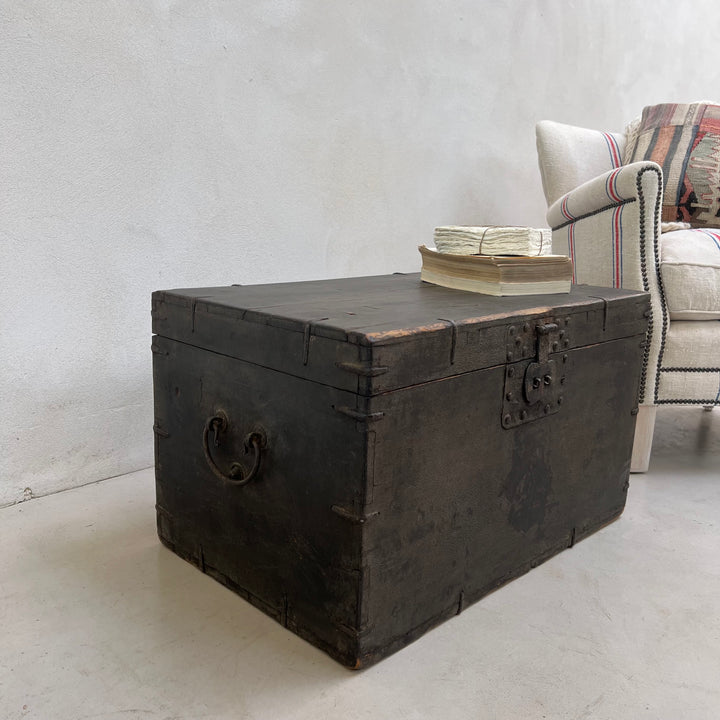 Antique black blanket box storage trunk | Copeland