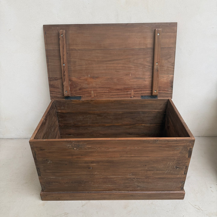 Briggs Reclaimed Teak Blanket Box | Solid Dark Wood Storage Chest