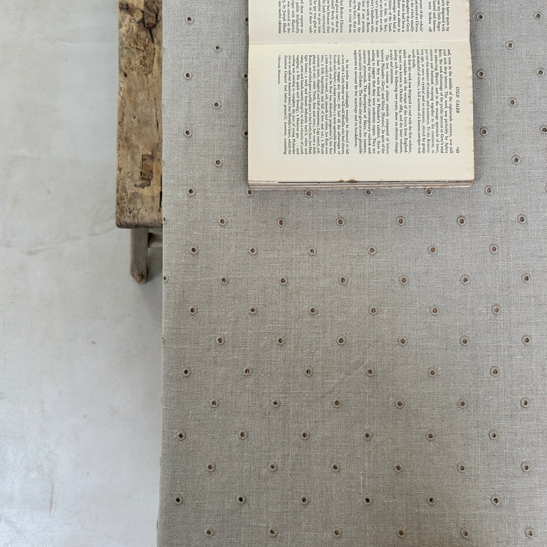 Broderie Dots Linen Tablecloth | Pebble