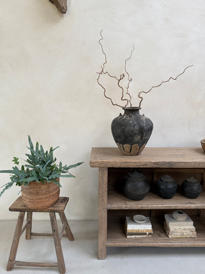 Rare Antique Sawankhalok Urn | medium