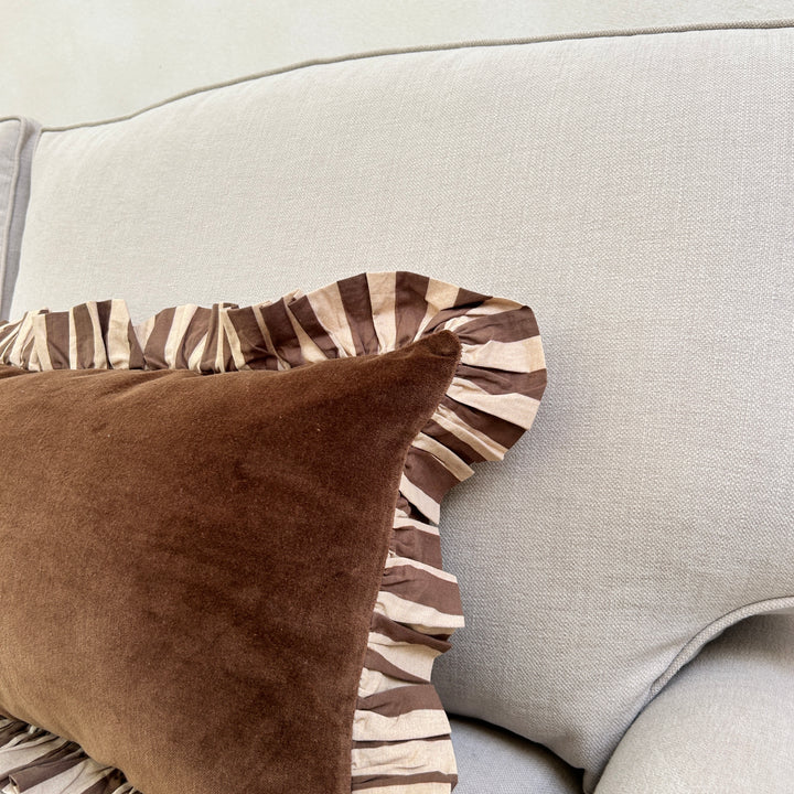 Frilled velvet cushion | Brown