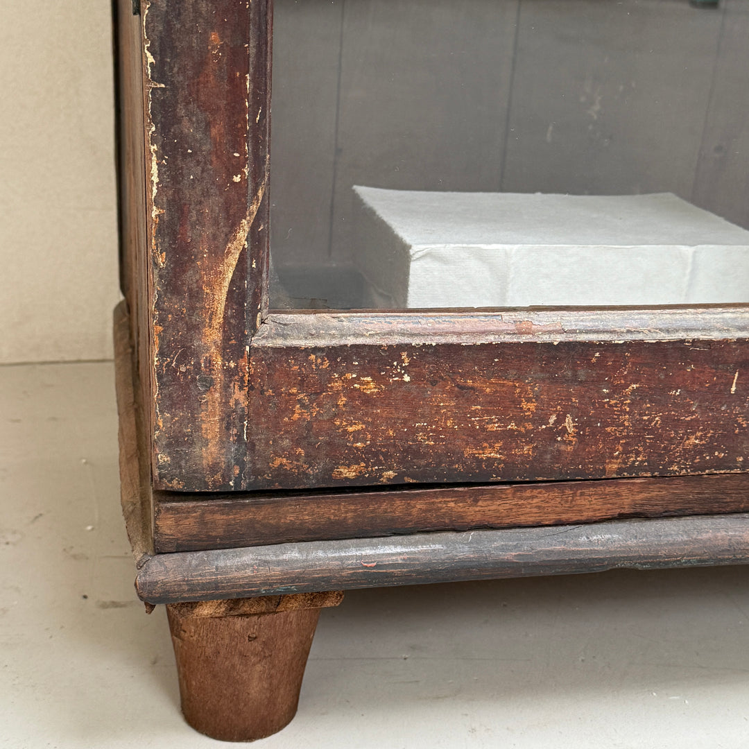 Antique Slender glazed cupboard Hendricks
