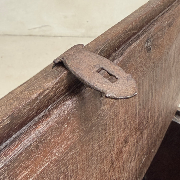 Ancient Merchants Chest | Albury