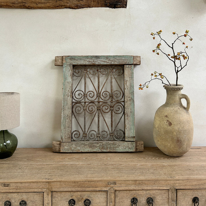 Cast iron antique window grille | Agus