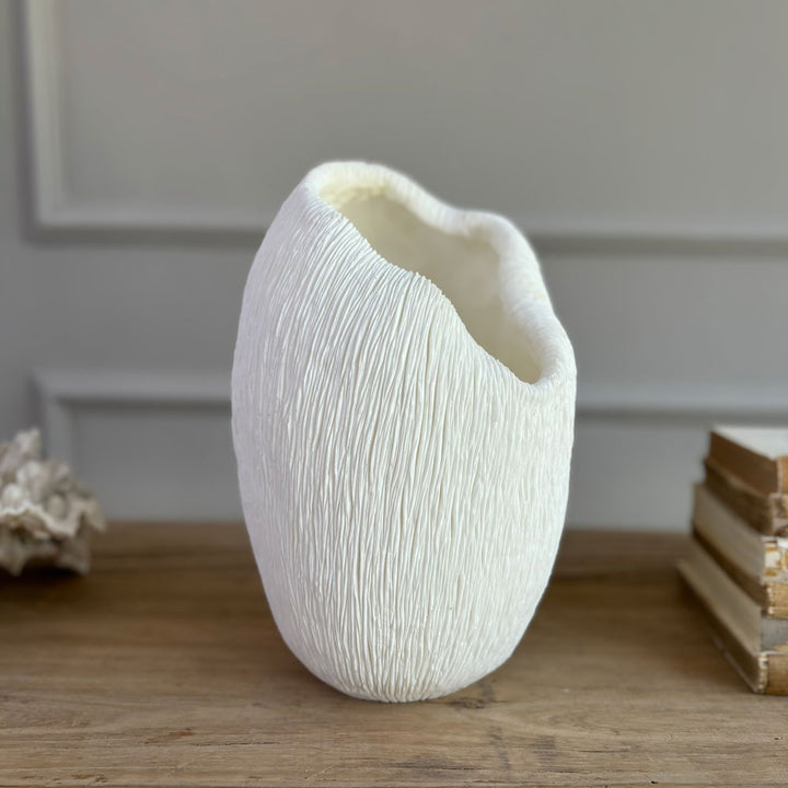 Coral nest textured vase