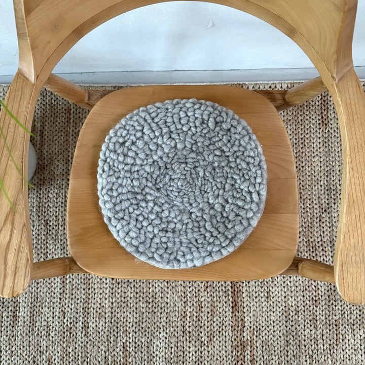 Curled wool seat pad Grey