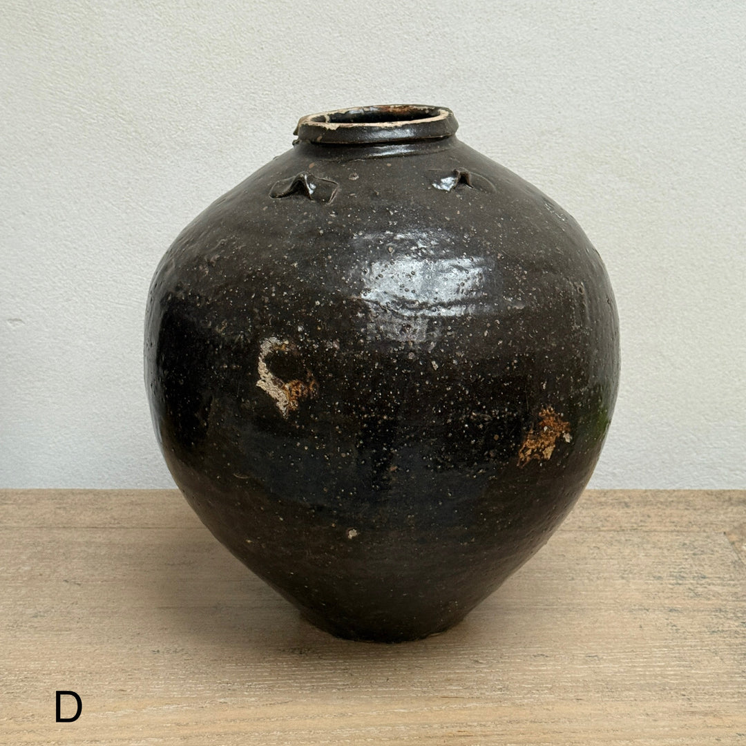 Antique Chinese Ceramic Glazed Urn