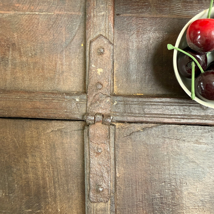 Ancient Merchants Chest | Albury