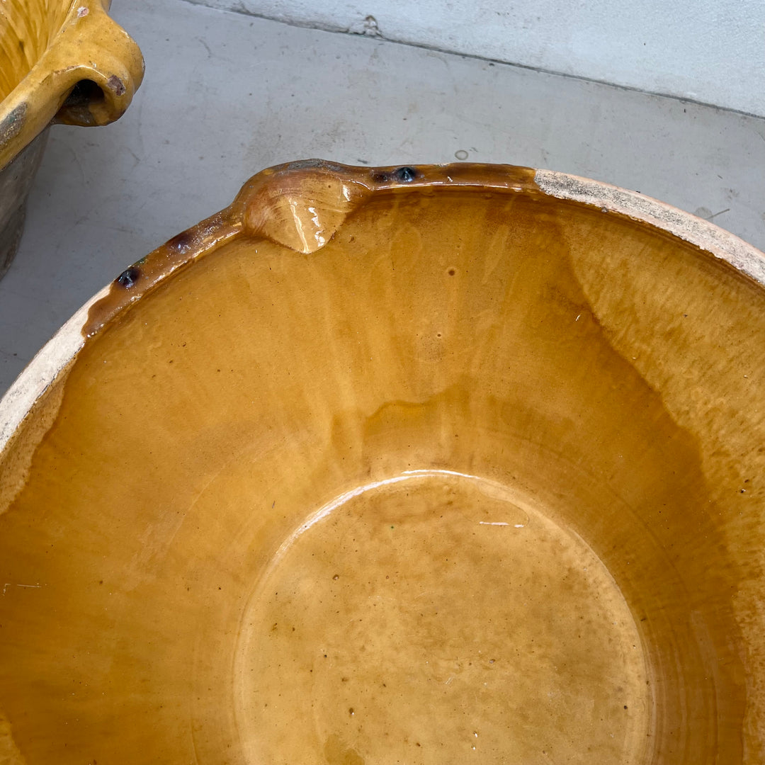 Antique pale ochre passata bowl