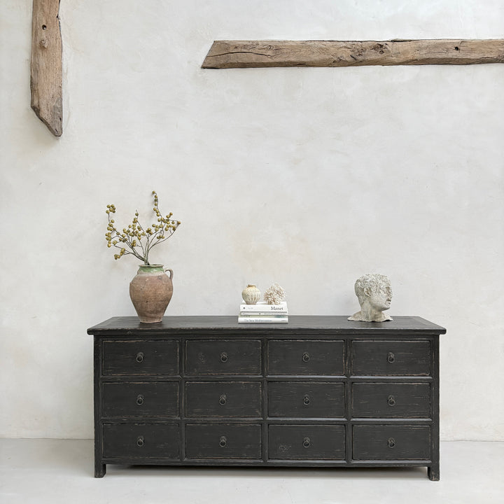 Large reclaimed chest of drawers black | Gisella