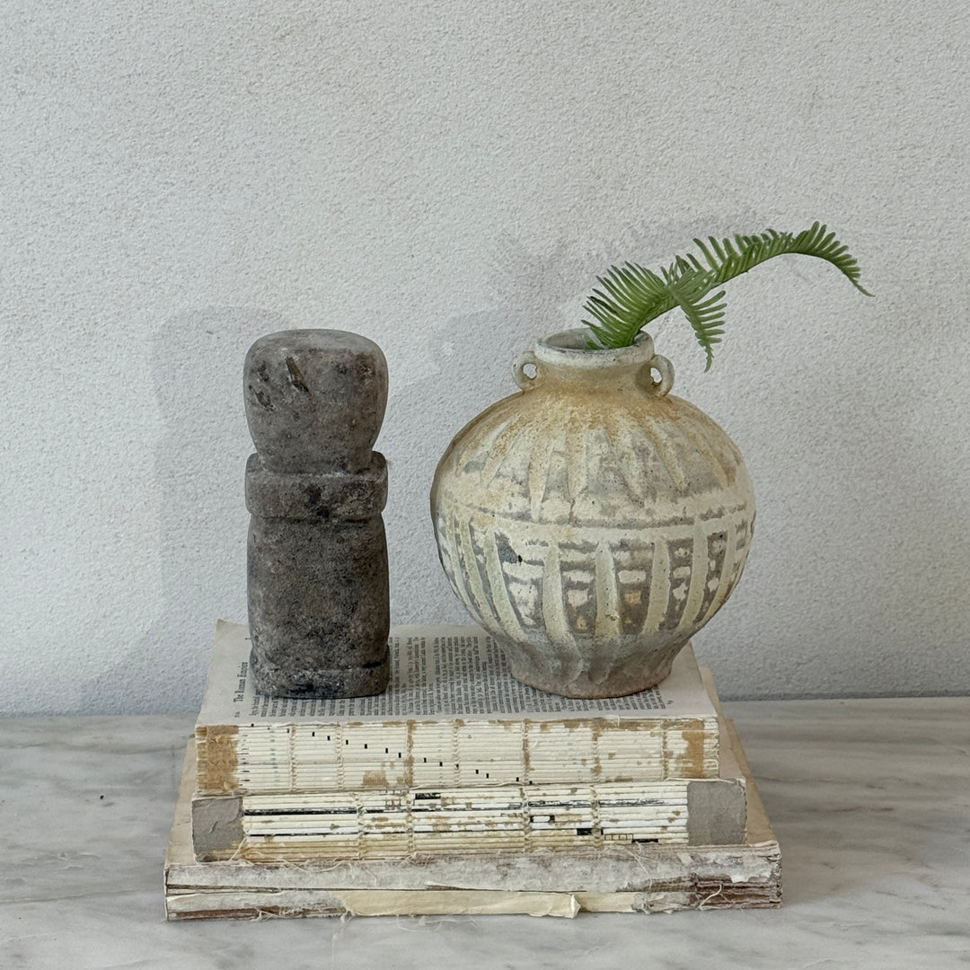Decorative stone Sumba statue  | Medium