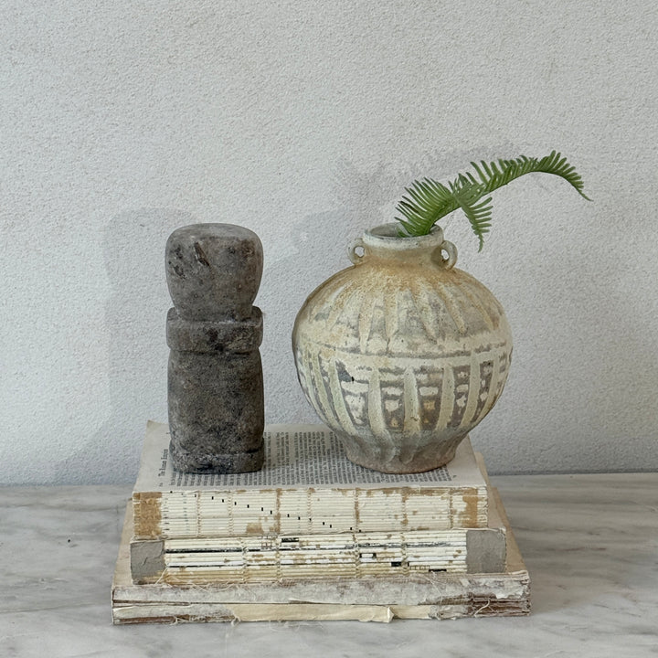 Decorative stone Sumba statue  | Medium