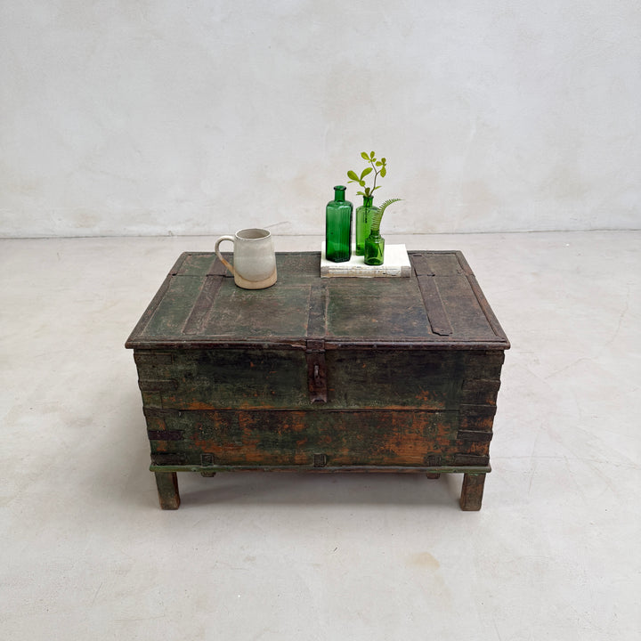 Antique Dark Green Blanket Box | Clandon