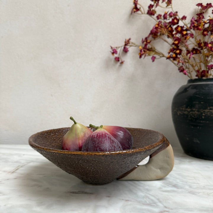 Decorative stoneware serving bowl | Kin