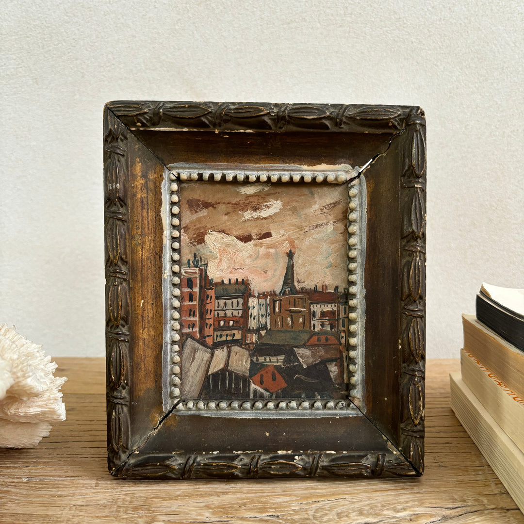 Small Artistic Parisian Scene