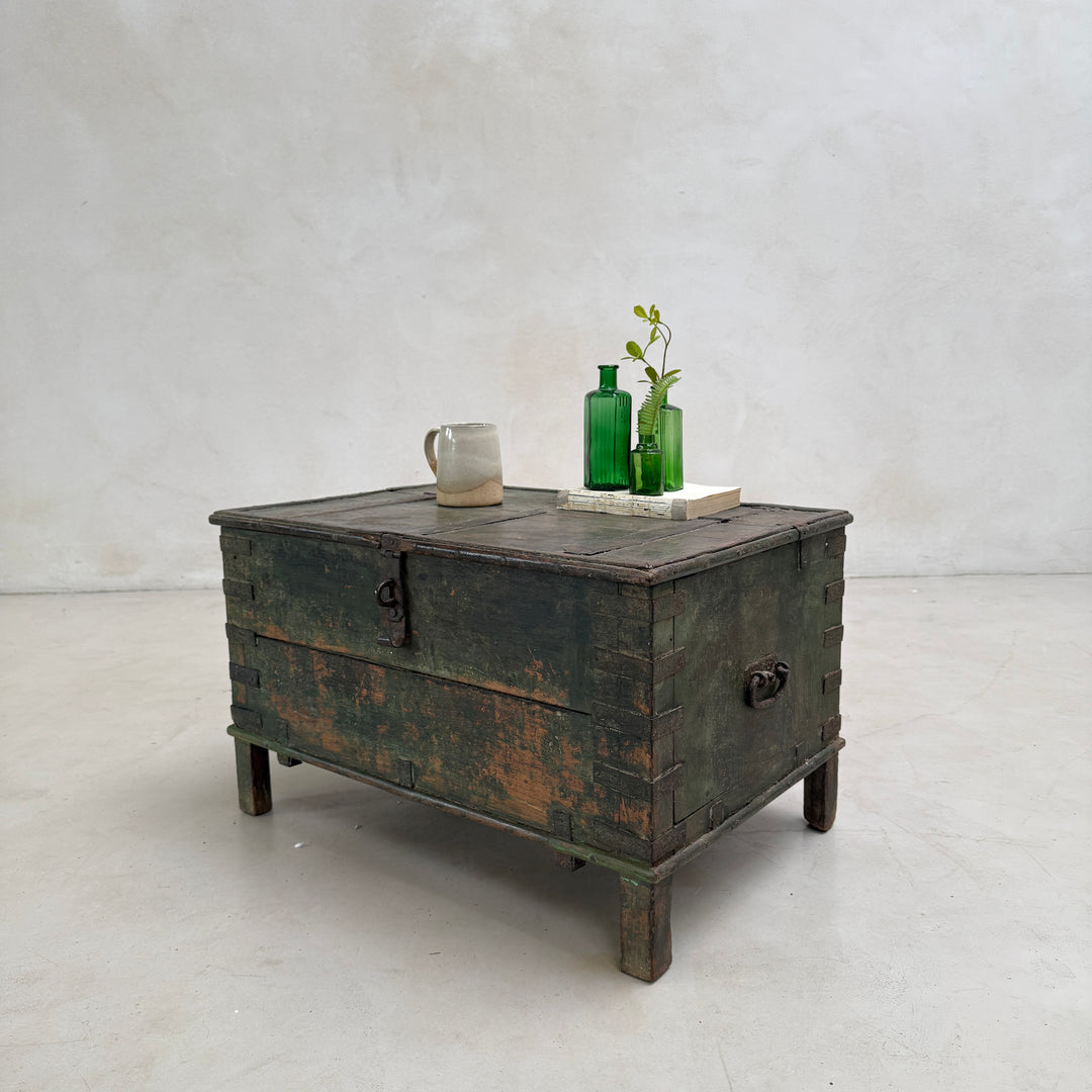 Antique Dark Green Blanket Box | Clandon