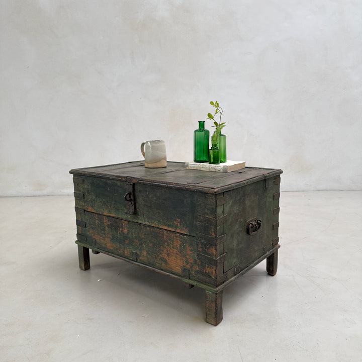Antique Dark Green Blanket Box | Clandon