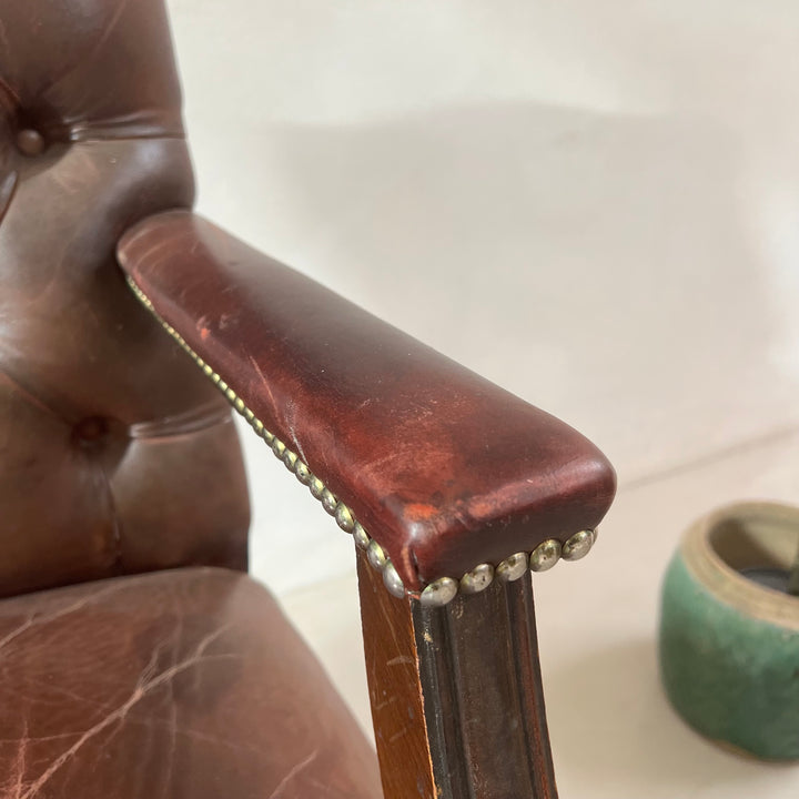 Vintage Mahogany Leather Gainsborough Swivel Chair | Oswald