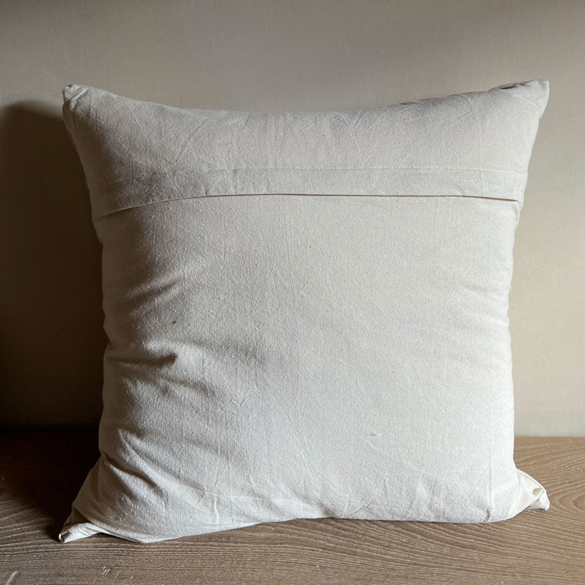 Ecru hand-stitched large cushion | Izmir
