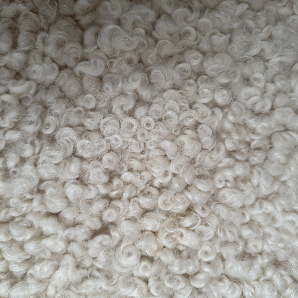 Extra large sheepskin rug | short wool