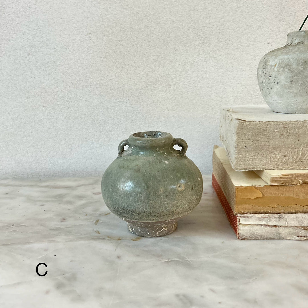 Antique Ming Dynasty miniature vase Yasmin