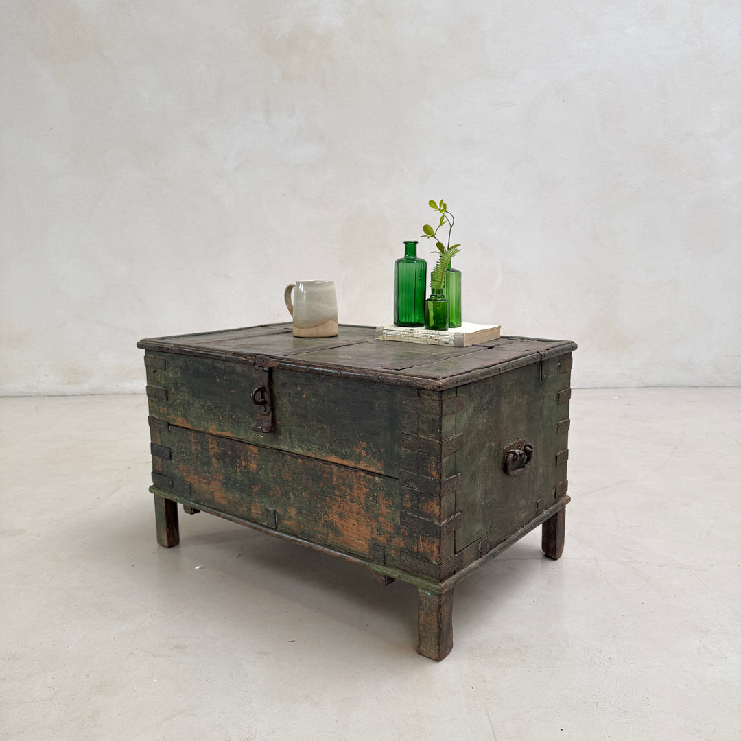 Antique Dark Green Blanket Box | Clandon
