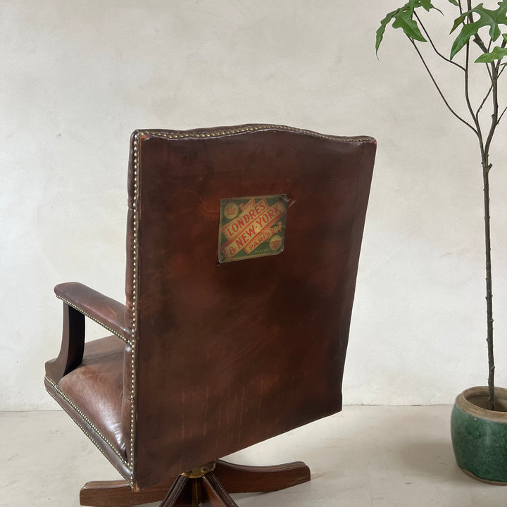 Vintage Mahogany Leather Gainsborough Swivel Chair | Oswald