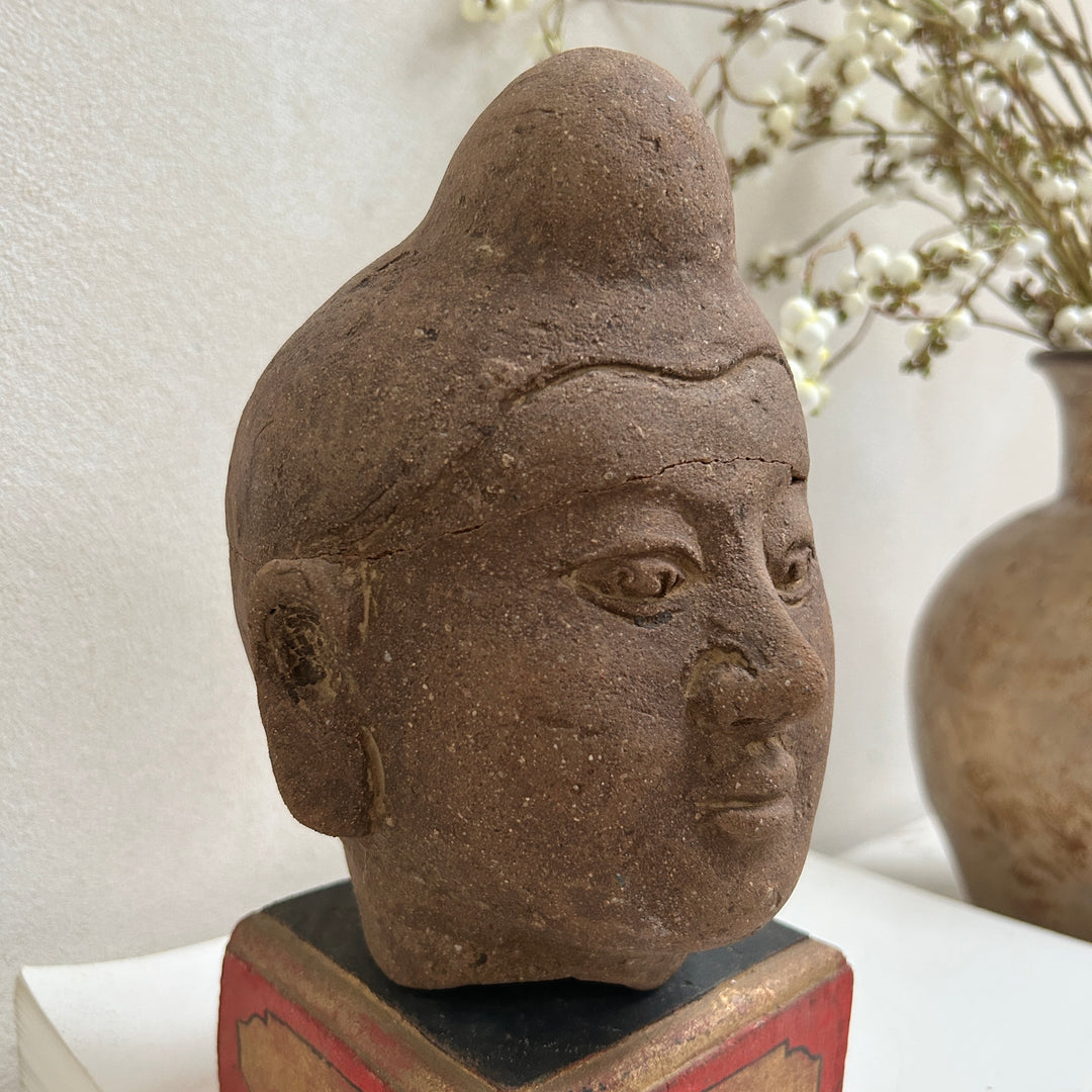 Antique terracotta bust of man | Suarti