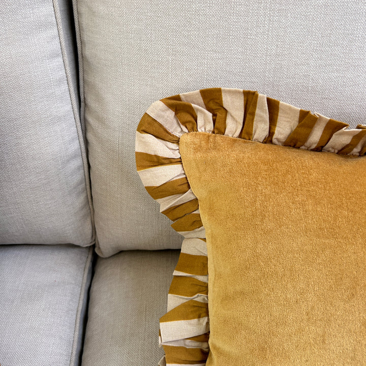 Frilled velvet cushion | Yellow