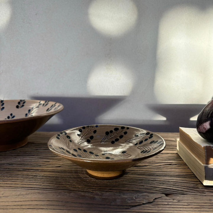 Handmade Stoneware Tuarath Feather Bowl