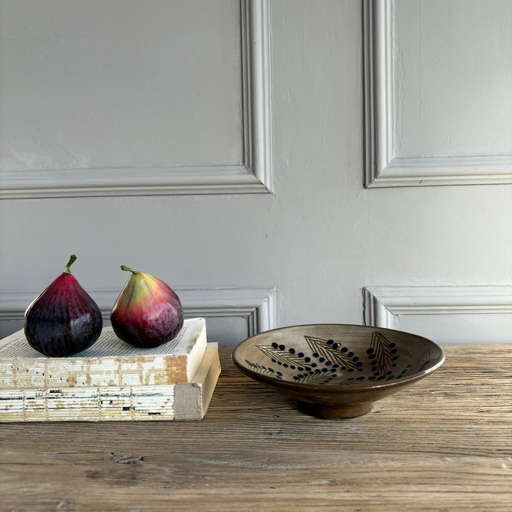 Handmade Stoneware Tuarath Feather Bowl