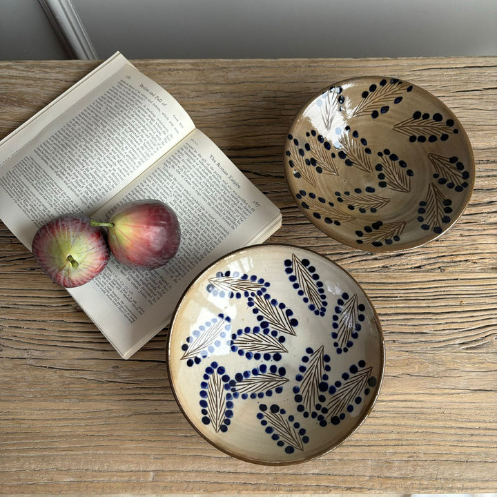 Handmade Stoneware Tuarath Feather Bowl