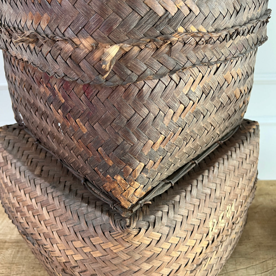 Handwoven vintage lidded storage basket | Sumatra d 