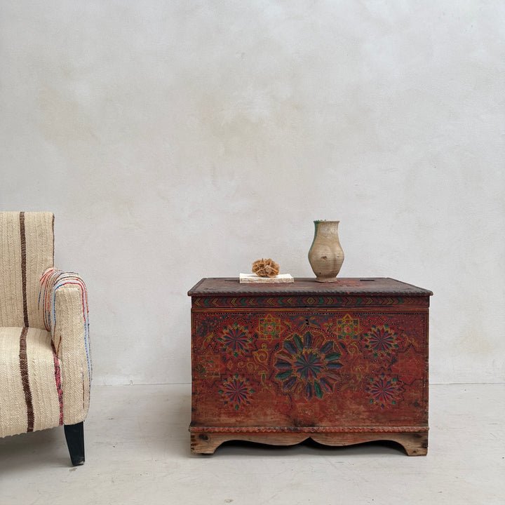 Vintage Wooden Wedding Chest | Dali