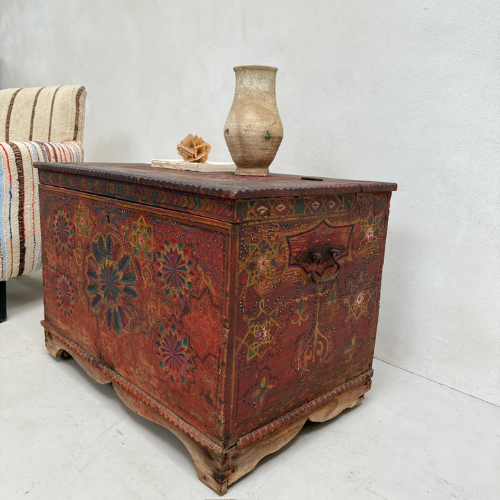 Vintage Wooden Wedding Chest | Dali